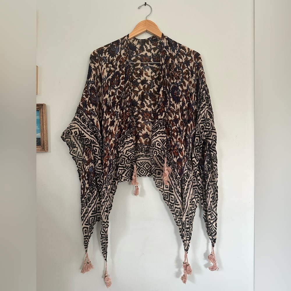 Bohemian Patterned wrap with Tassels - Picture 3 of 6